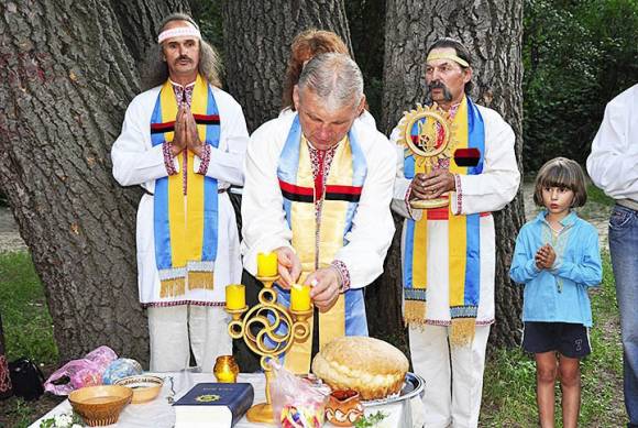 Древнее мамонтов