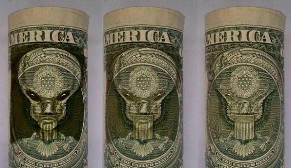 Иранские СМИ: Сноуден передал России документы о том, что США правят пришельцы