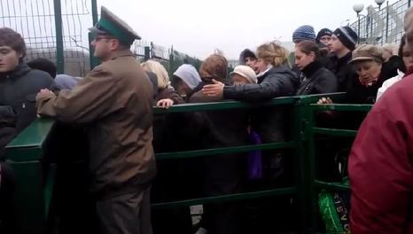 Польша вводит санкции против Украины, демонстративно поддерживая Россию