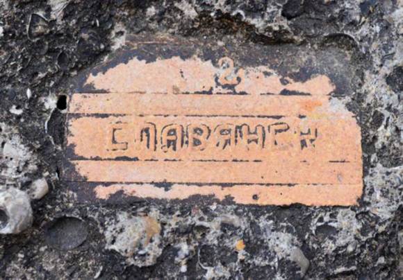 О «дебилах» и волонтёрах
