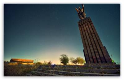 Антироссийские лозунги в Армении.