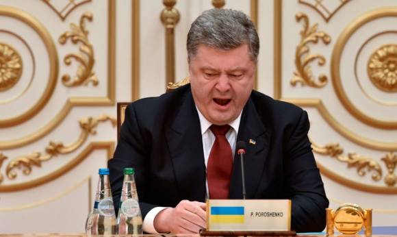 Порошенко: Украина будет выполнять минские договоренности