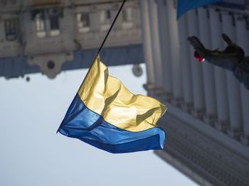 Проблема Украины в том, что там - "неправильный" флаг