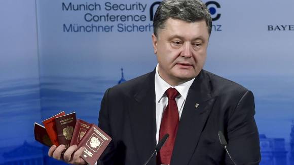 Порошенко надо бы пройти " Курс молодого бойца ".