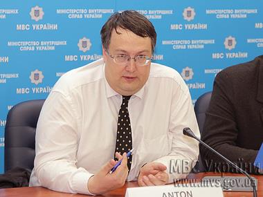 Источники в киеве уверены , что Андрея Стенина убили в застенках СБУ .